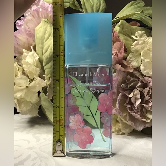 ELIZABETH ARDEN GREEN TEA SAKURA BLOSSOM EAU DE TOILETTE SPRAY - Picture 5 of 7